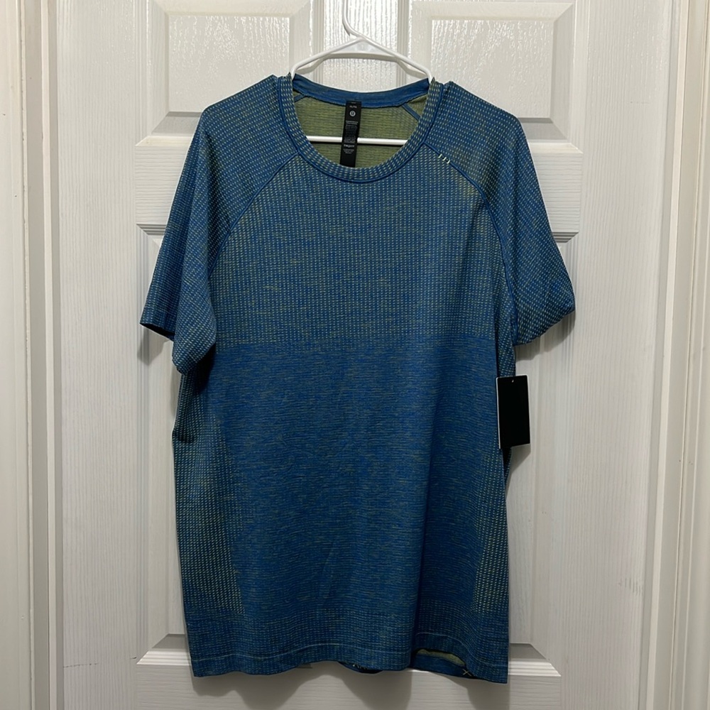 Men’s lululemon shirt